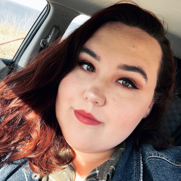 Meet your Posher, Kayleigh - Picture 1 of 1